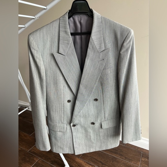 Men's Gray Double Breasted Suit (2pcs) - Picture 2 of 16